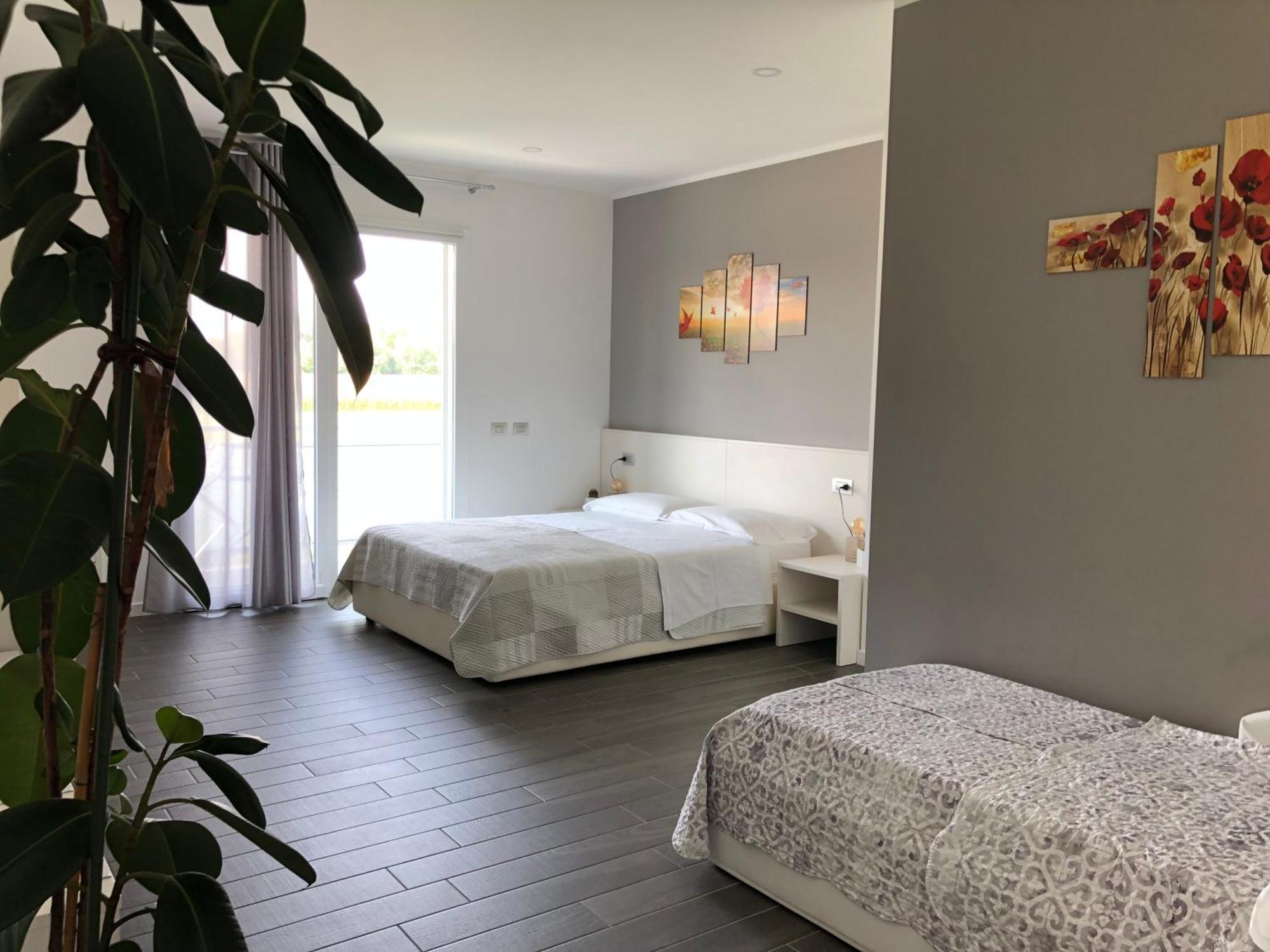 B&B Villa Del Lago デセンツァーノ・デル・ガルダ エクステリア 写真